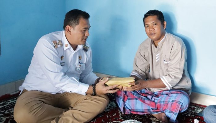 Beri Santunan Sebesar 33.5 Juta Terhadap Korban Meninggal Tertimpa Pohon, Pj Walikota Pangkalpinang Sampaikan Belasungkawa Sedalam-dalamnya