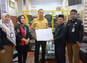 KPU Babel Serahkan Berkas Penetapan Gubernur dan Wakil Gubernur, DPRD Babel Akan Segera Tindaklanjuti