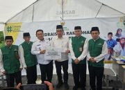 Pj Wali Kota Pangkalpinang Tunaikan Zakat di Fundraising Baznas