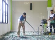 Hadirkan Lingkungan Ibadah yang Bersih dan Nyaman, Sobat Aksi Ramadan BUMN dan PT Timah Bersihkan Musala Al Mukhbitin