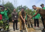 Peringatan Hari Bumi ke-55, Kepala DLH Pangkalpinang Partisipasi Program Kemenag Penanaman Satu Juta Pohon Matoa