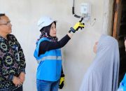 Kolaborasi Srikandi dan YBM PLN Babel, Terangi Rumah Bapak Sulaiman lewat Program Light Up The Dream