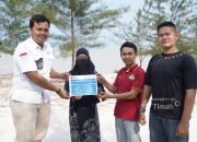 Promosikan Destinasi Wisata Bangka Tengah dan Rayakan HUT ke-80 RI, PT Timah Bersama Komunitas Peduli Kampung Gelar Festival Pantai Menuang