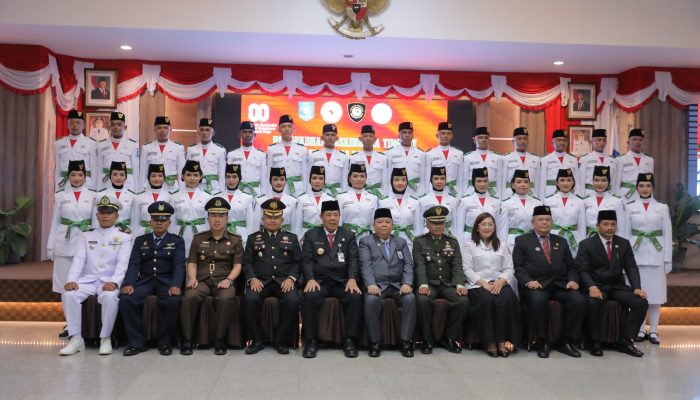 Gubernur Hidayat Arsani Kukuhkan Paskibraka Babel dan Duta Pancasila