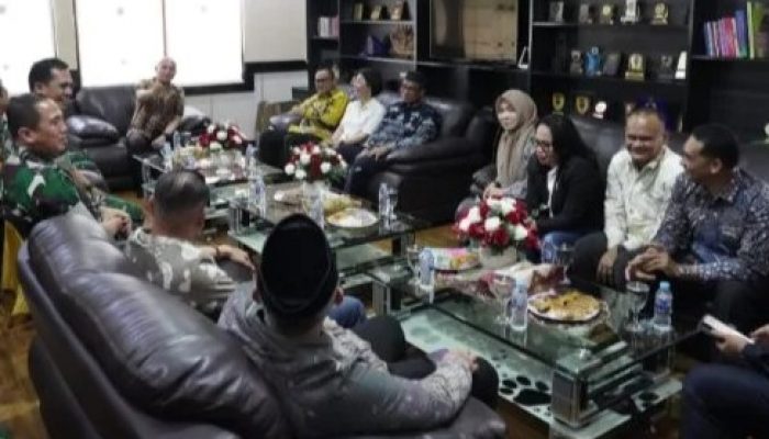 Ketua DPRD Babel Didit Srigusjaya Sambut Silaturahmi Pangdam II/Sriwijaya