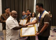Komitmen Penuhi Standar HAM, PT Timah Terima Penghargaan PRISMA dari Menteri HAM