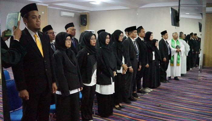 17 Dosen UBB Emban Amanah Baru dengan Tugas Tambahan