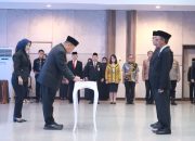 Gubernur Hidayat Arsani Lantik 8 ASN, Tekankan Integritas dan Etika dalam Bertugas