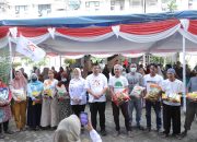 Rayakan Hari Jadi ke-25 Babel, Gubernur Hidayat Berbagi dengan Masyarakat Rusunawa