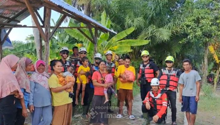 Tim ERG PT TIMAH Tbk Berikan Pelayanan Kesehatan dan Distribusikan Pangan bagi Warga Terdampak Banjir di Sumatera Utara