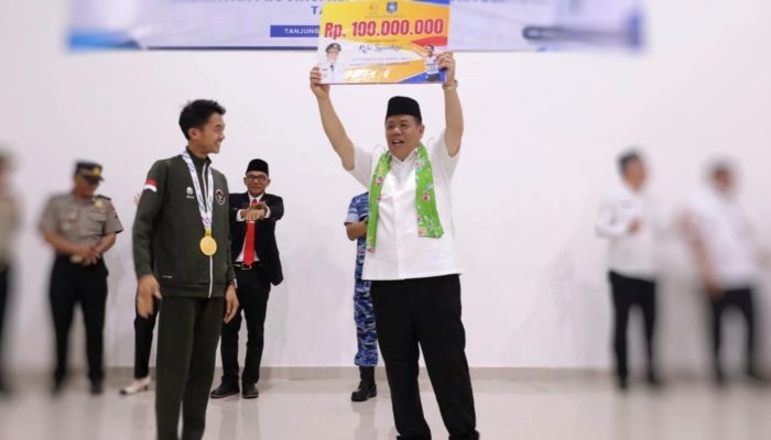 Mengukir Sejarah di SEA GAMES, Robi Syianturi Diberikan Penghargaan Istimewa Oleh Gubernur Hidayat Arsani