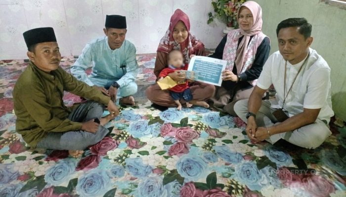 Bantu Perjuangan Bayi Penderita Jantung Bocor, PT TIMAH Hadir Berikan Biaya Pengobatan