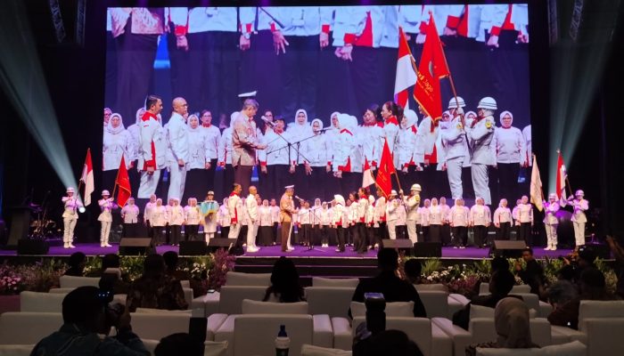 Hashim Djojohadikusumo Lantik Pengurus Srikandi Jaga Desa se-Indonesia, ABPEDNAS dan SMSI Kerja Sama Dukung Program Jaga Desa