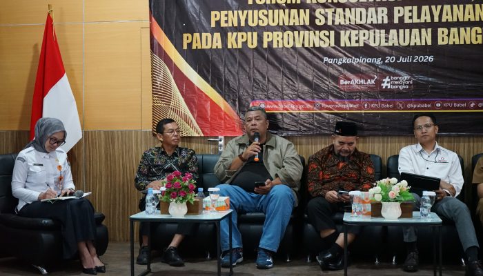 KPU Babel Gelar Forum Konsultasi Publik Penyusunan Standar Pelayanan Publik, Akademisi dan Wartawan Sampaikan Masukan Atas 7 Standar Layanan yang Disusun KPU