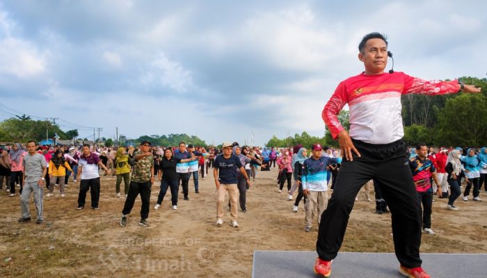 Senam Kemerdekaan PT TIMAH Meriahkan HUT ke-81 RI di Bangka Barat, Ratusan Peserta Antusias Ikut Serta