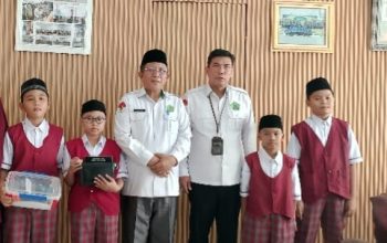 Absensi Digital Karya Siswa MIS Tahfizh Khoiru Ummah Pangkalpinang Siap Jadi Pilot Project Kemenag Kota