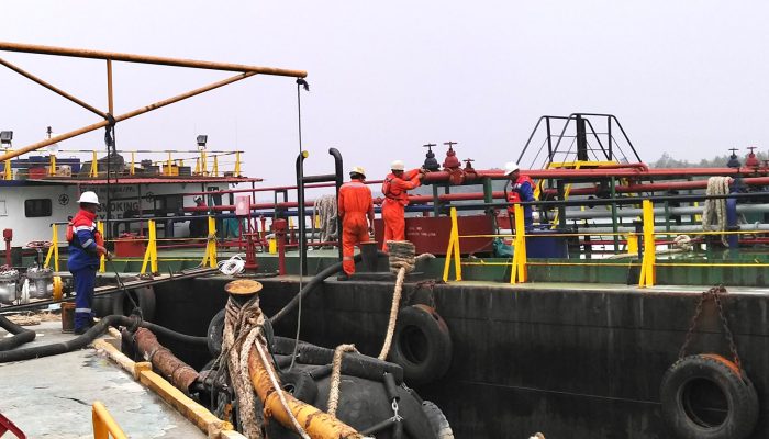Pertamina Patra Niaga Regional Sumbagsel Optimalkan Stok BBM Belitung Melalui Pengiriman Kapal