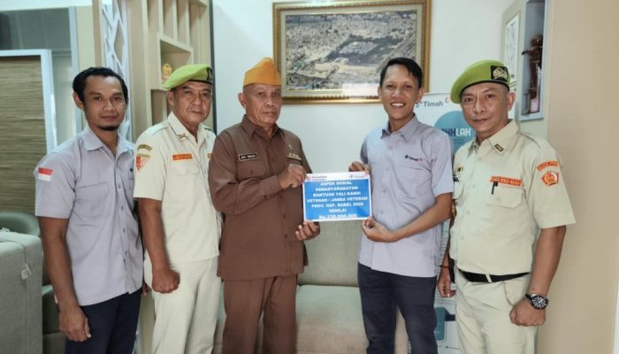 Sambut Hari Pahlawan, PT TIMAH Salurkan Tali Asih Bagi Puluhan Veteran di Bangka Belitung